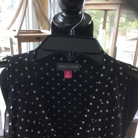 Vince Camutosize 14 back and white polka dot top - Picture 1 of 2
